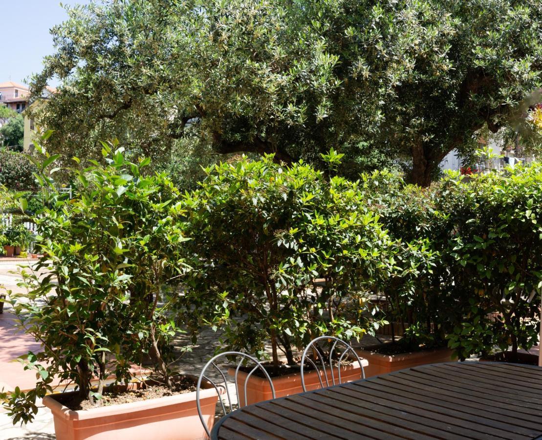 Locanda Le Tre Sorelle Casal Velino Eksteriør billede